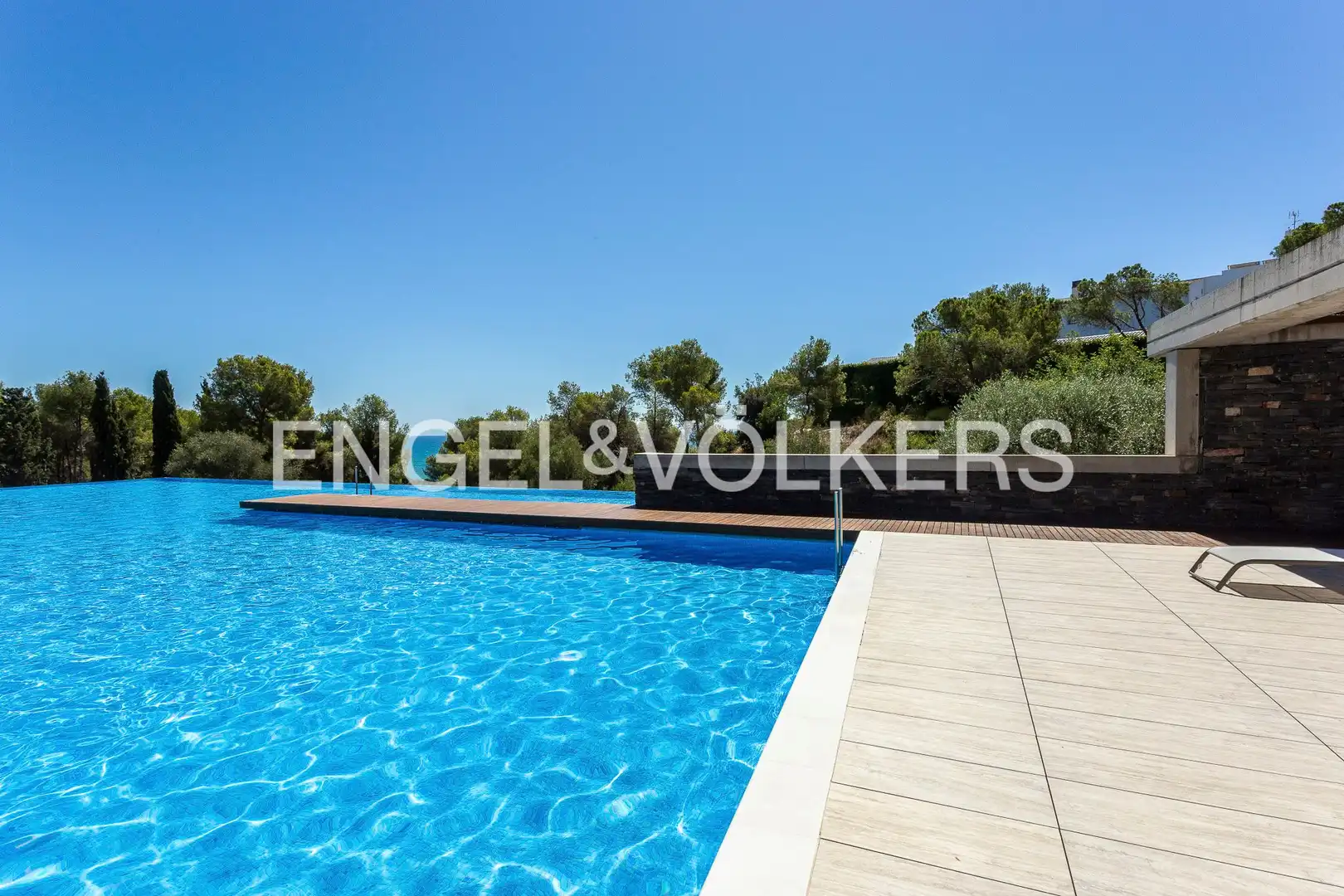 Piscina de Dúplex en venda en Sant Pere de Ribes amb Aire condicionat, Calefacció i Terrassa