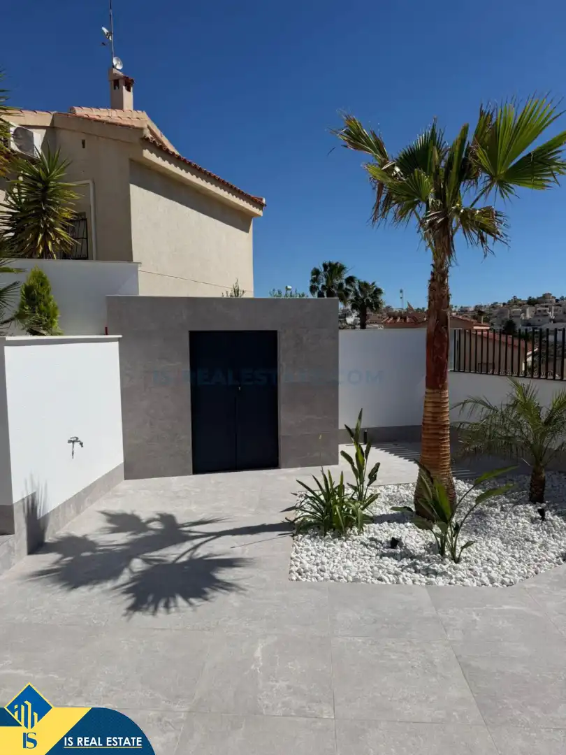 Vista exterior de Casa o xalet en venda en Rojales amb Aire condicionat, Calefacció i Terrassa