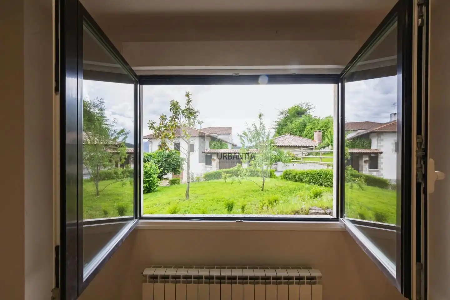 Flat for sale in Iza / Itza  with Heating, Parquet flooring and Storage room