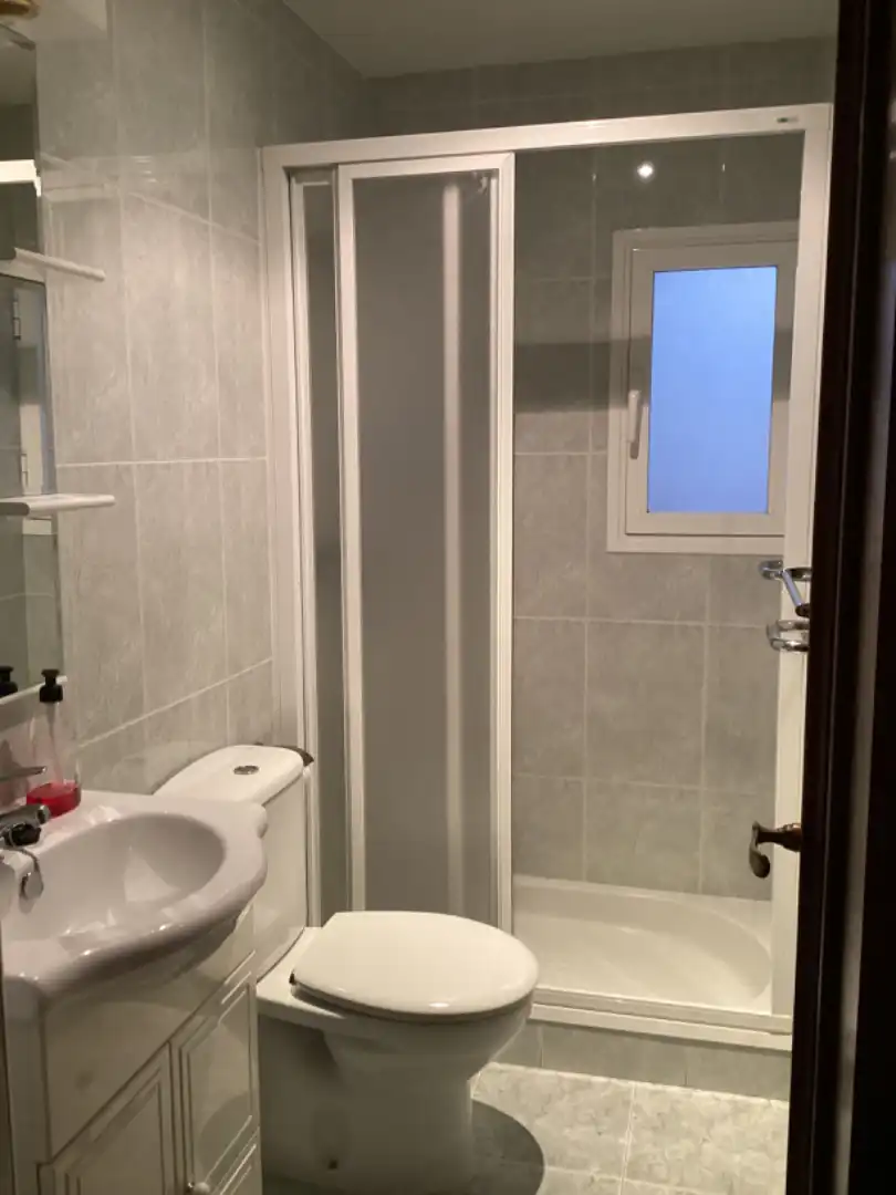 Baño de Piso en venta en Madrid con Trastero y Amueblado