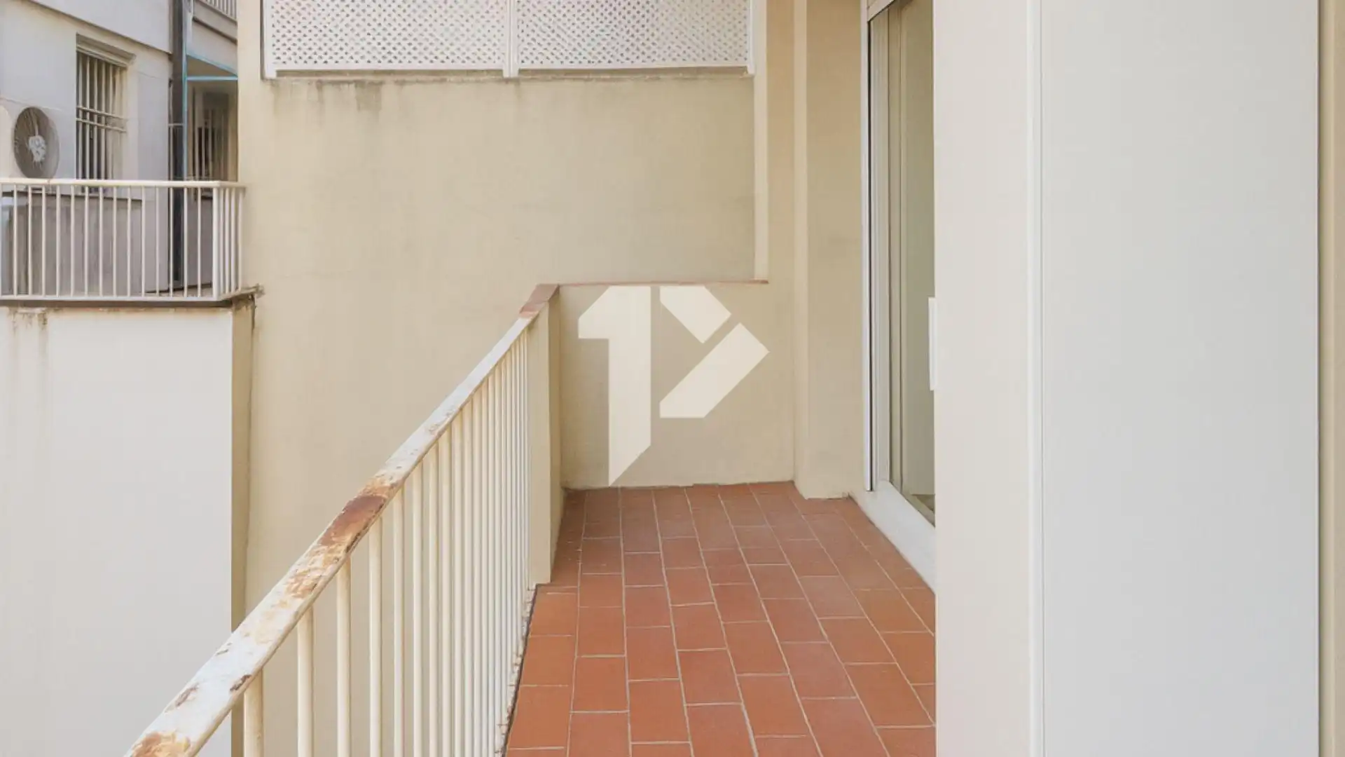 Piso con terraza en venta en Calle de Teodora Lamadrid, imagen 6