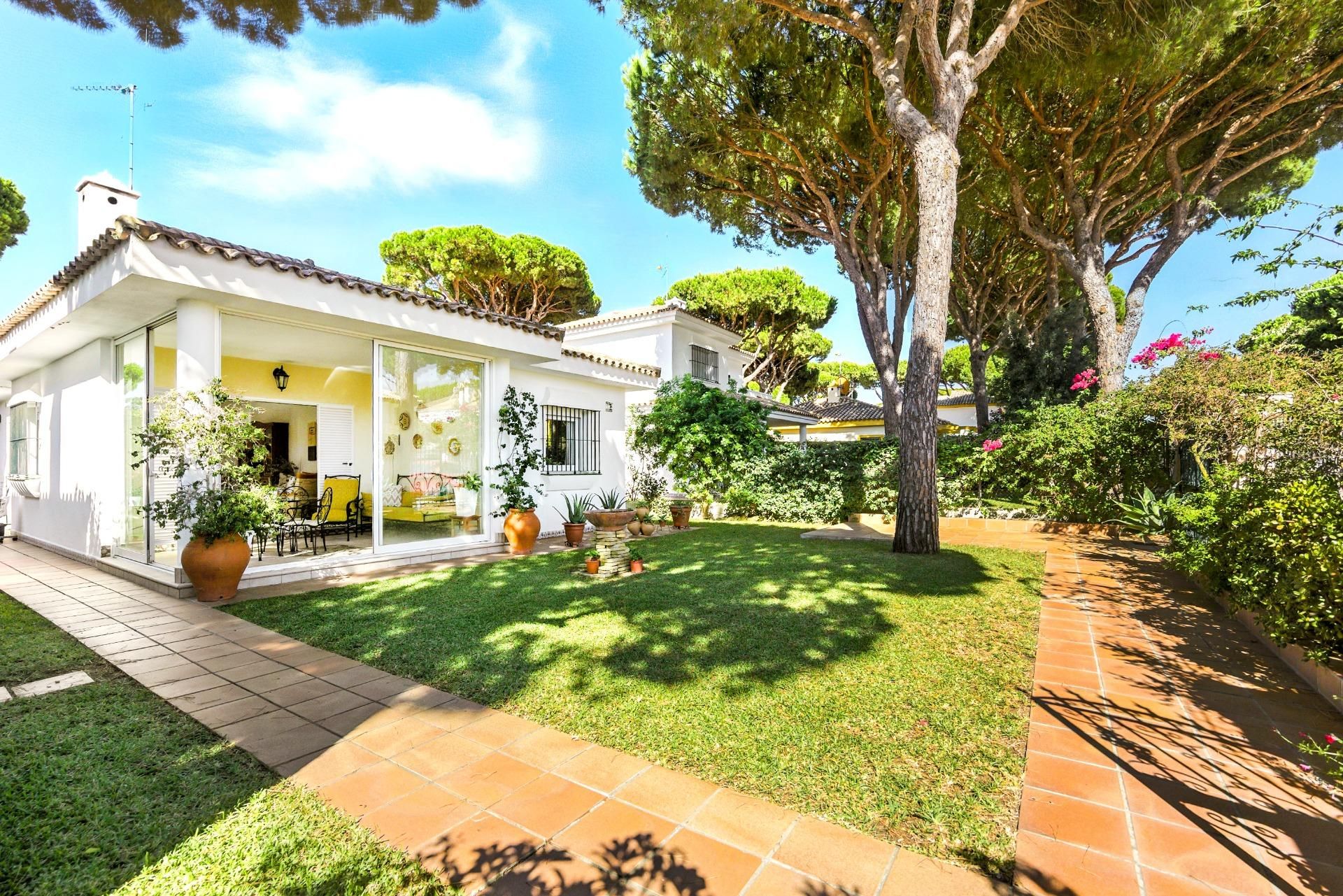 Jardí de Casa o xalet en venda en Chiclana de la Frontera amb Jardí privat i Terrassa