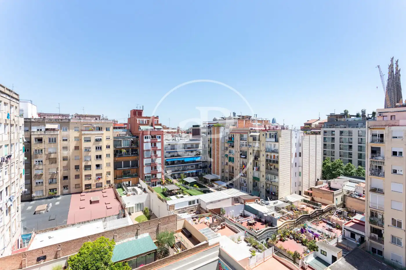 Vista exterior de Ático de alquiler en Barcelona con Aire acondicionado, Calefacción y Terraza