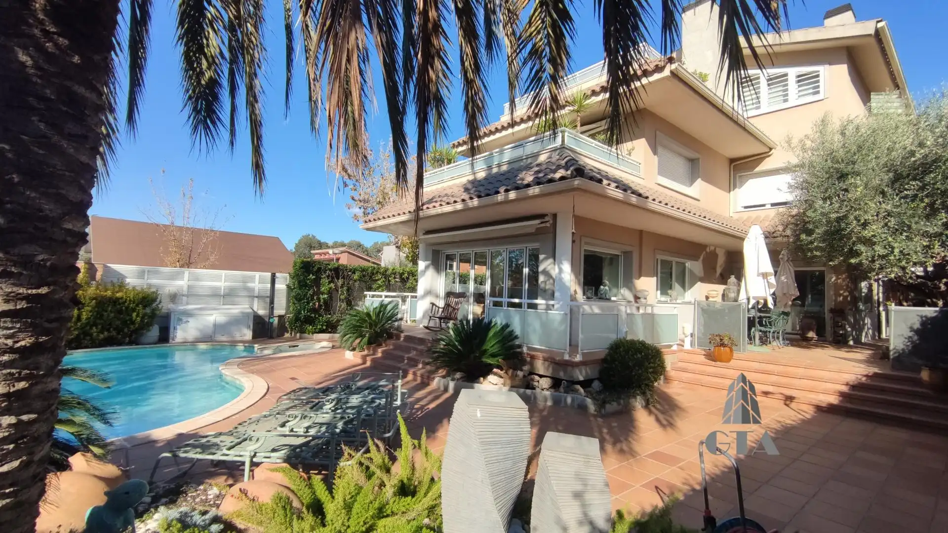 Exterior view of Houses for sale in Sant Cugat del Vallès  with Heating, Private garden and Terrace