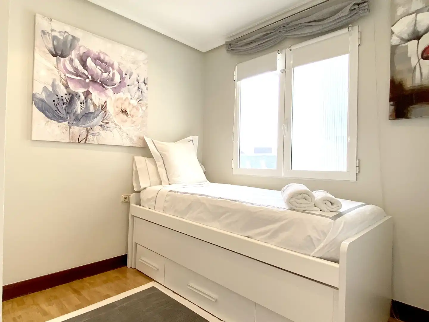 Schlafzimmer von Dachboden zur Miete in Donostia - San Sebastián  mit Terrasse, Möbliert und Waschmaschine