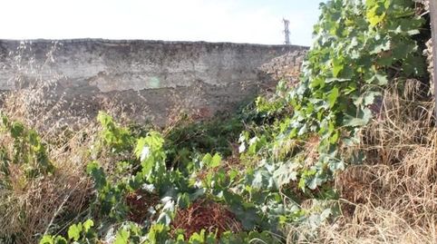 Casa/Solar situado en la localidad de Pya-Pueblonuevo en el distrito de La Barriada La Estación. Con una superficie de 150 m2 cons