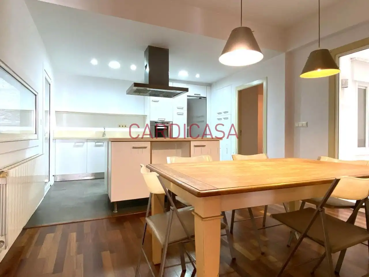 Cocina de Piso de alquiler en Vigo  con Calefacción, Parquet y Balcón