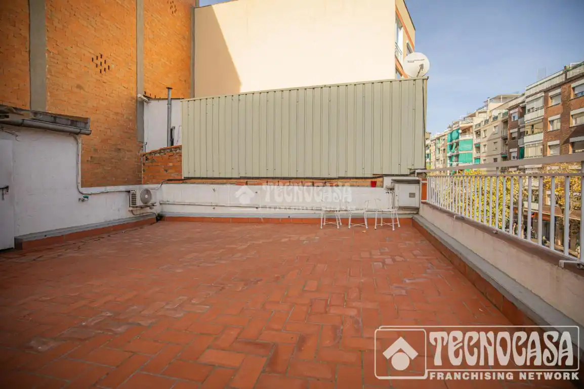 Terraza de Casa adosada en venta en Santa Coloma de Gramenet con Aire acondicionado, Calefacción y Parquet