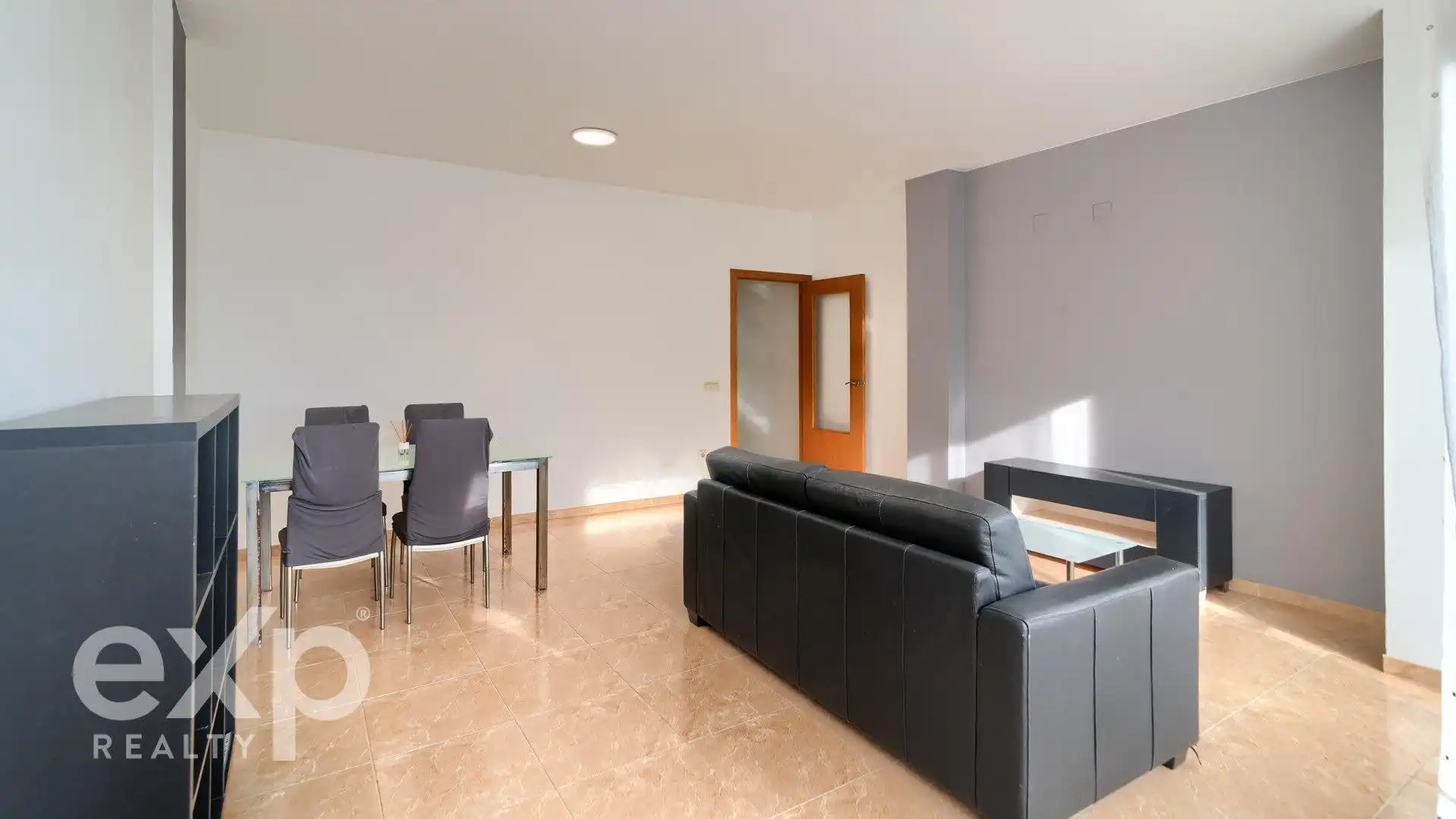 Living room of Flat for sale in Alginet  with Air Conditioner, Terrace and Storage room