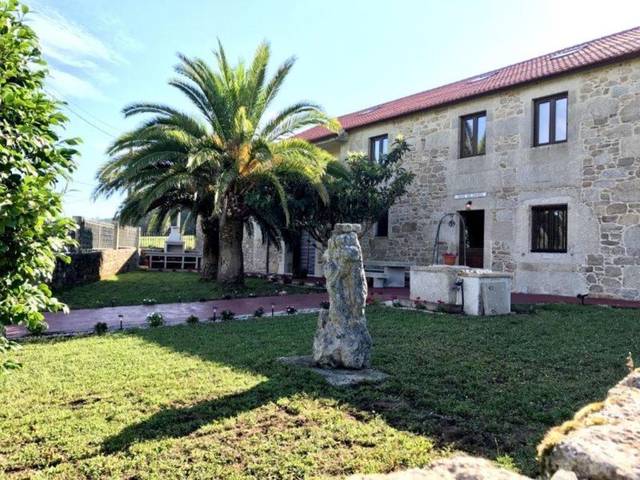 Casa-chalet en Venta en Lugar Abeixon, 18 en Lousame
