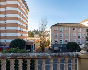 Vista exterior de Casa o xalet en venda en  Granada Capital amb Terrassa, Piscina i Balcó