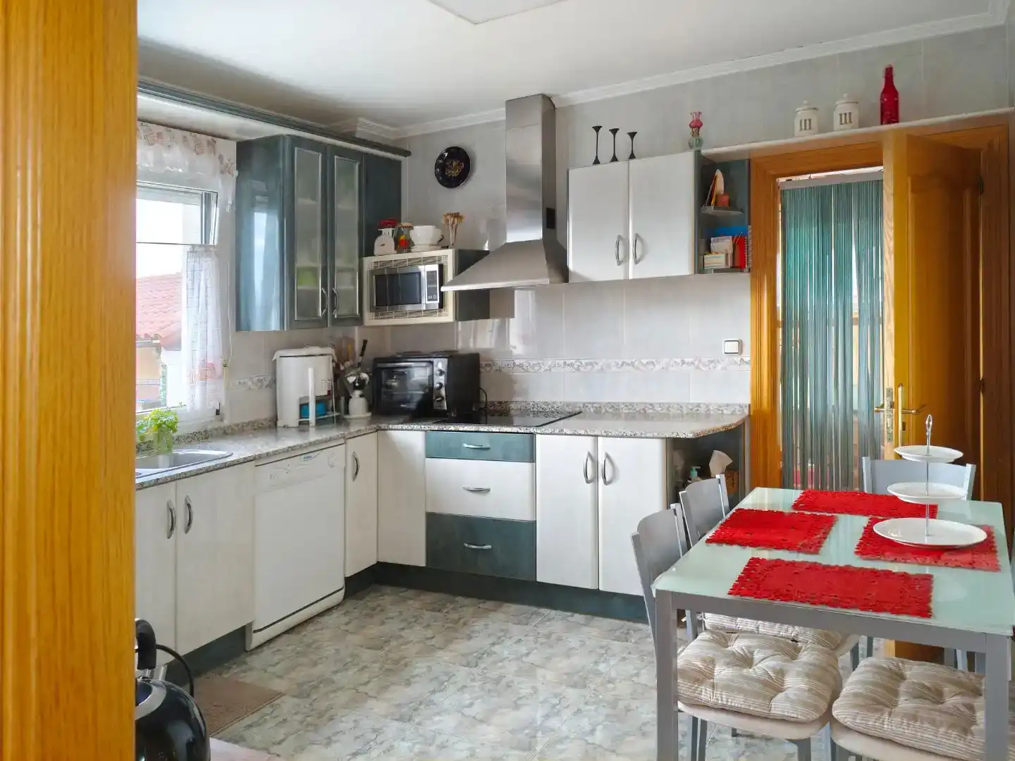 Cuina de Casa o xalet en venda en Autilla del Pino amb Jardí privat, Traster i Balcó
