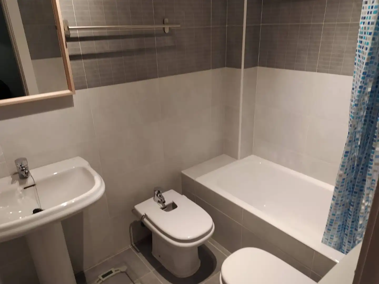 Bany de Pis en venda en Ampuero amb Calefacció, Moblat i Piscina comunitària
