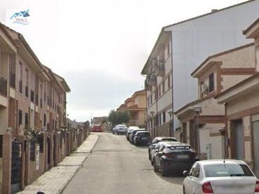 Casa con giardino in vendita a Calle SALVADOR DALI