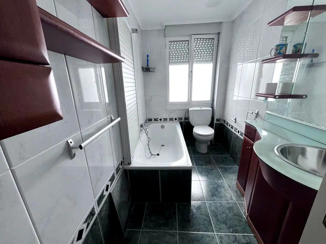 Baño de Piso en venta en Vitoria - Gasteiz con Calefacción y Trastero