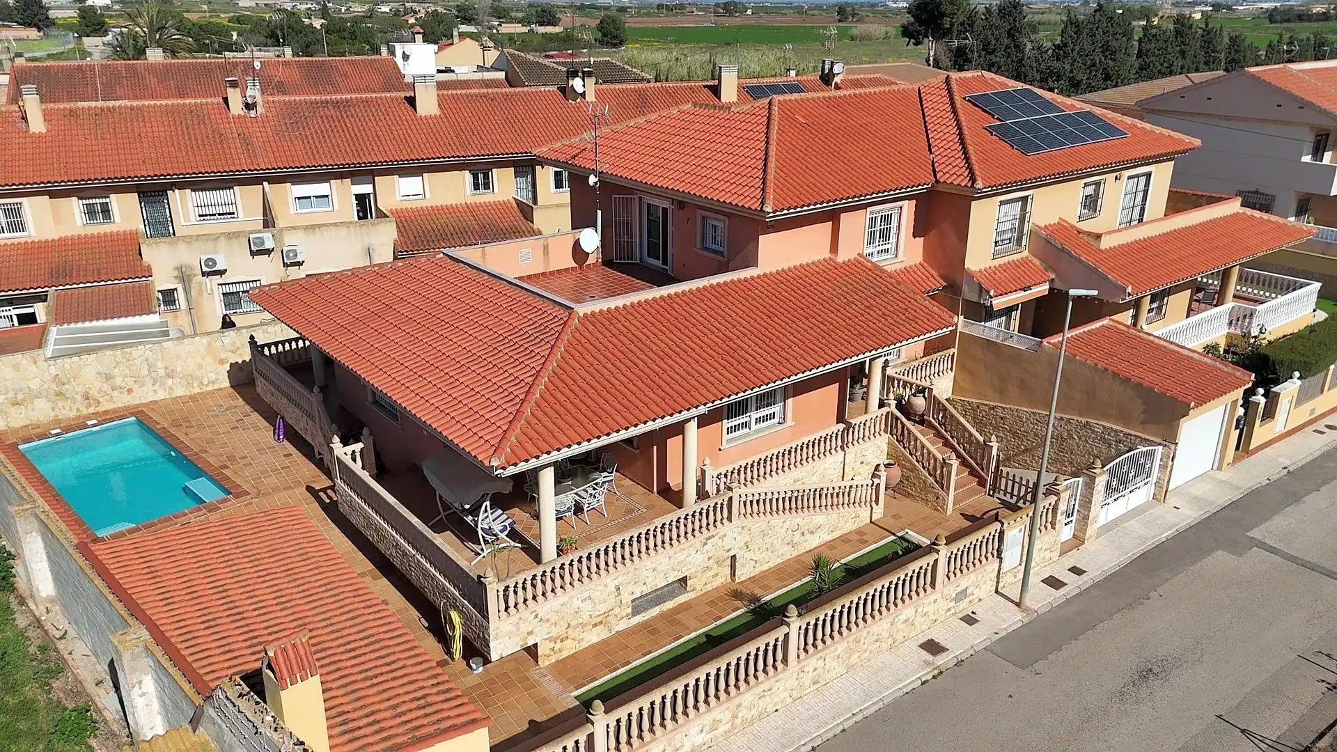Vista exterior de Casa o xalet en venda en La Unión amb Aire condicionat, Calefacció i Jardí privat