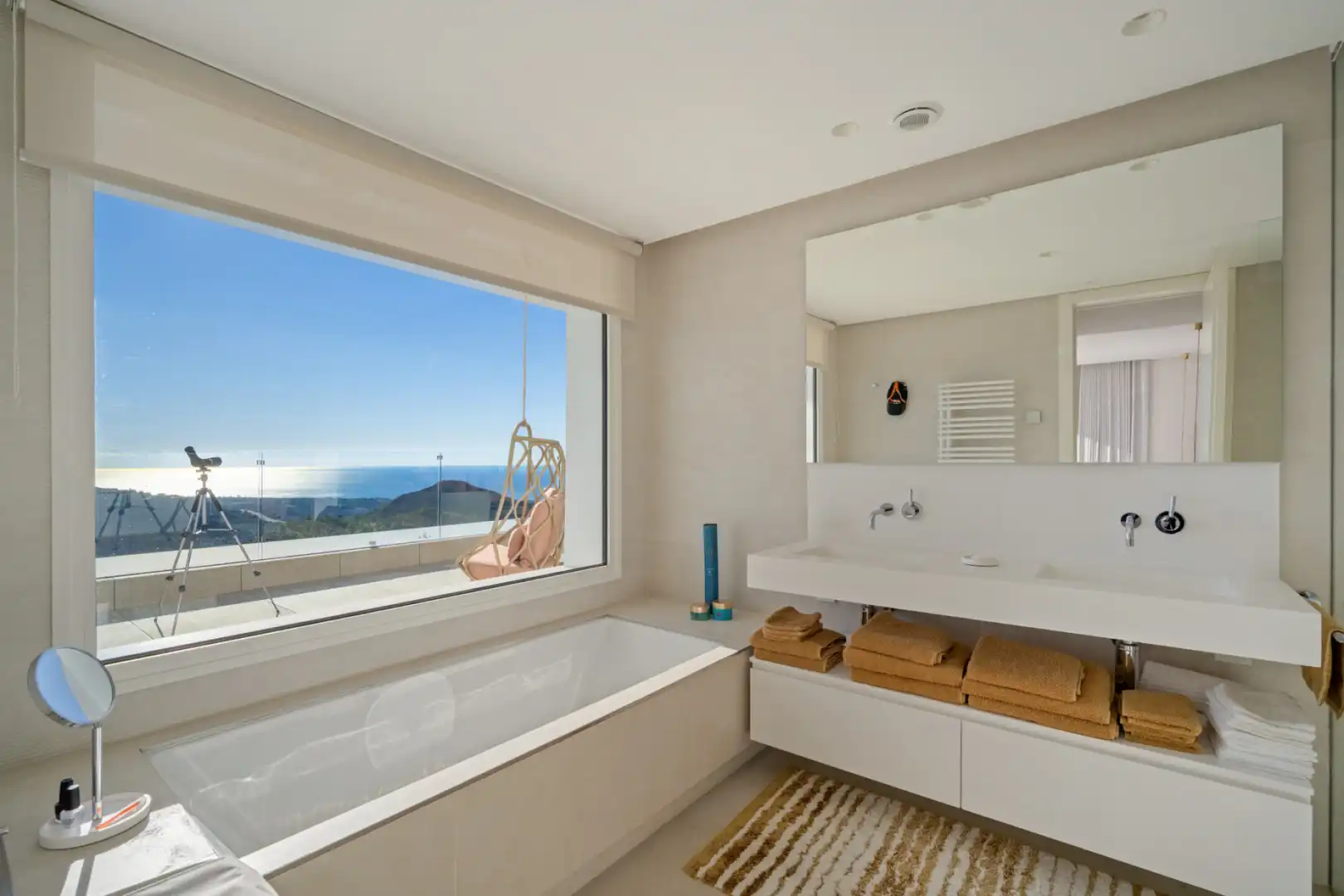 Baño de Ático en venta en Marbella con Aire acondicionado, Terraza y Trastero