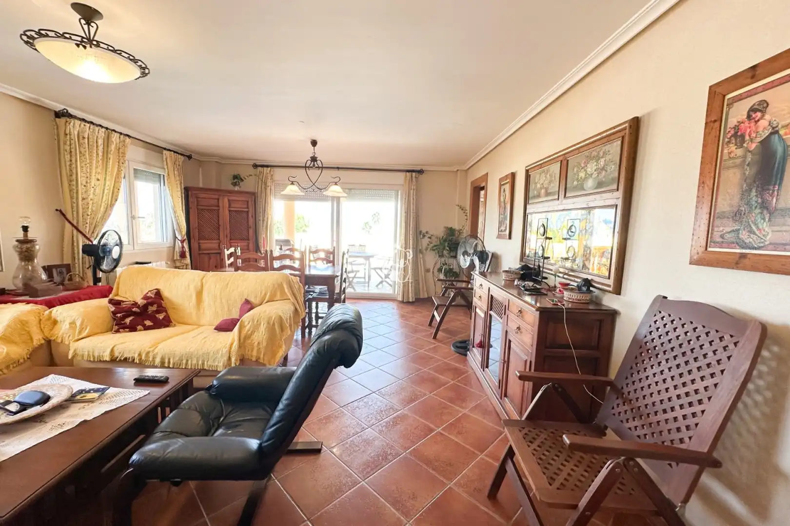 Sala d'estar de Finca rústica de lloguer en San Miguel de Salinas amb Aire condicionat, Jardí privat i Terrassa