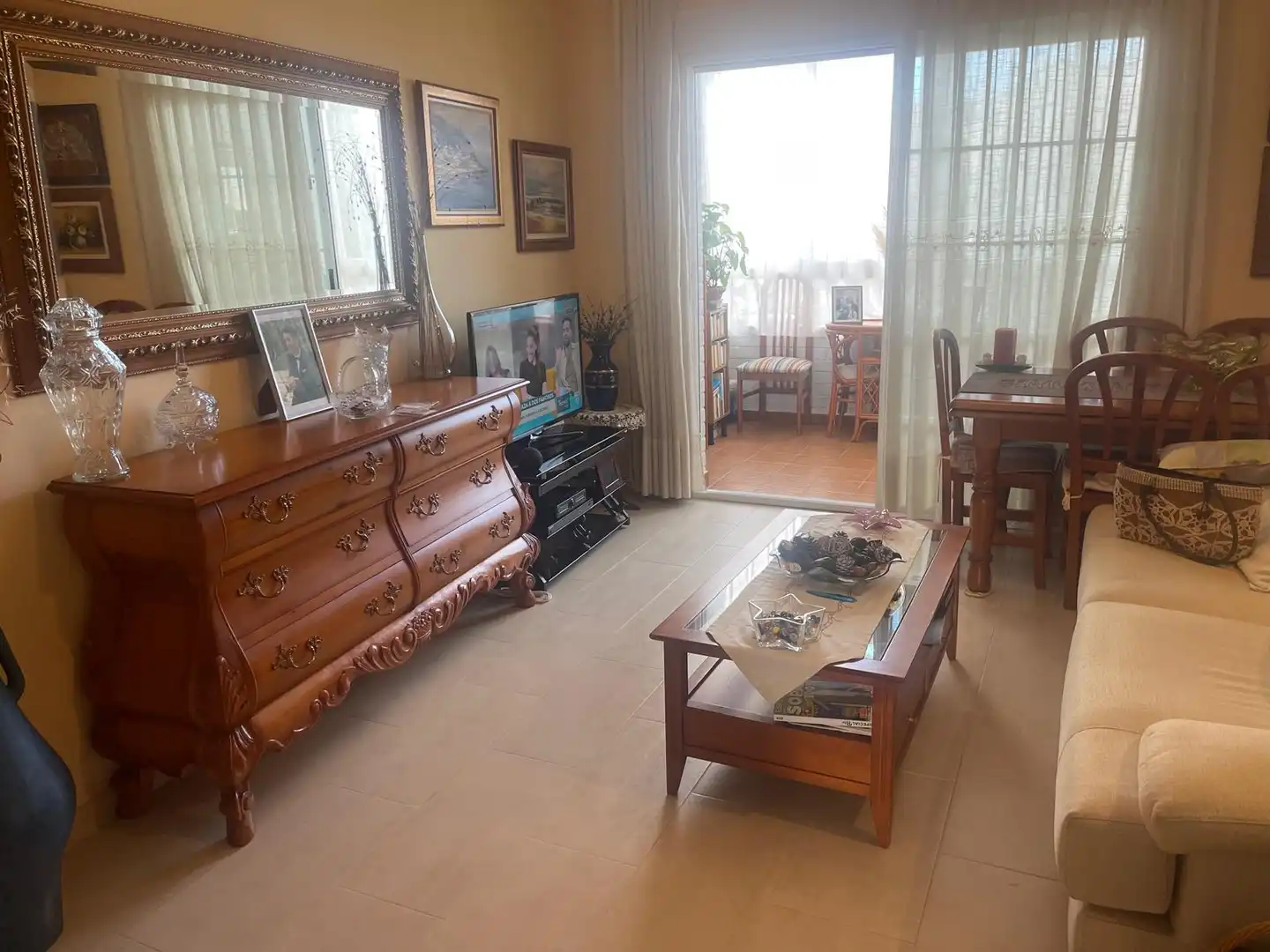 Sala de estar de Casa adosada en venta en El Real de Gandia con Aire acondicionado, Calefacción y Terraza