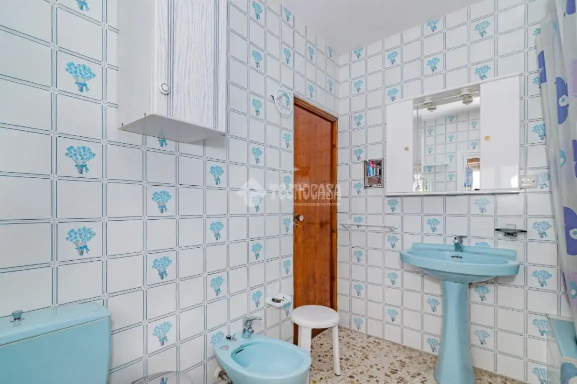 Baño de Casa adosada en venta en Lucena con Aire acondicionado y Amueblado