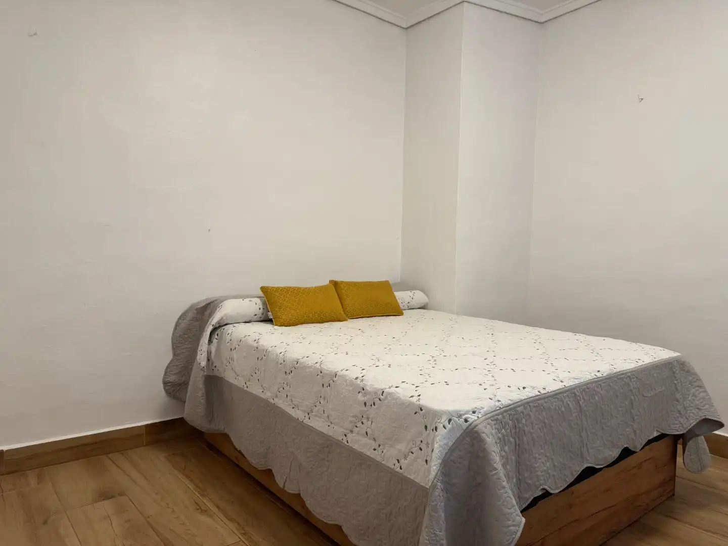 Habitación de Piso de alquiler en Oliva con Aire acondicionado, Calefacción y Terraza