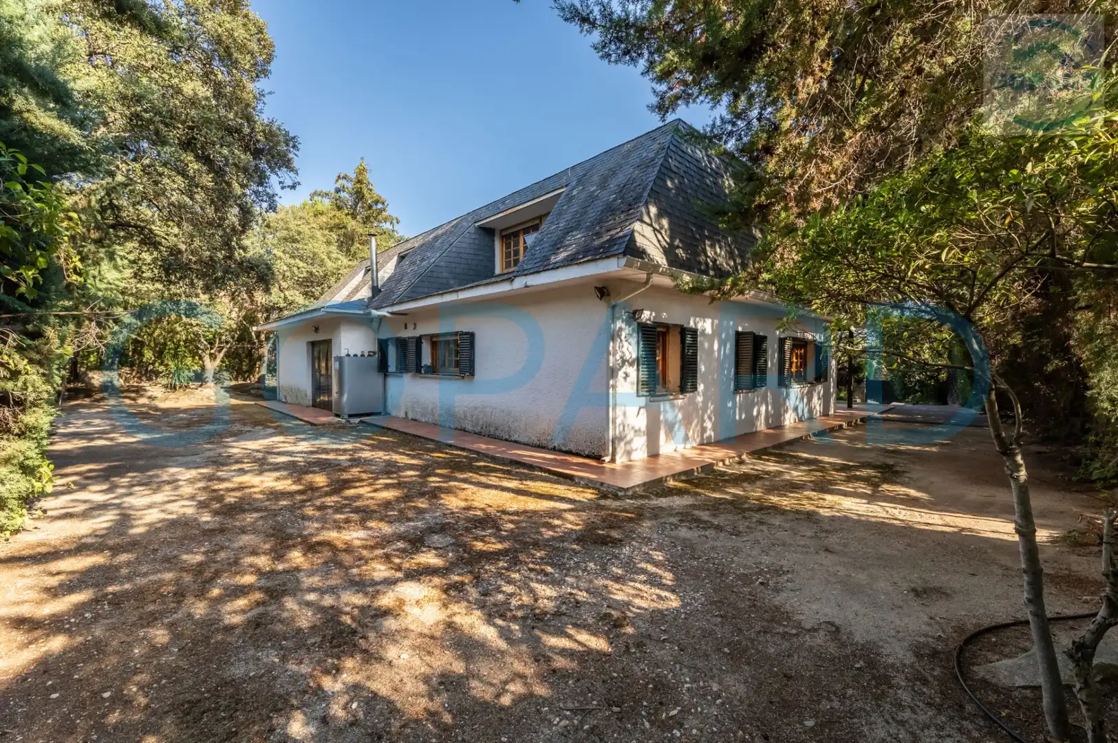 Vista exterior de Casa o xalet en venda en Alpedrete amb Calefacció, Jardí privat i Parquet