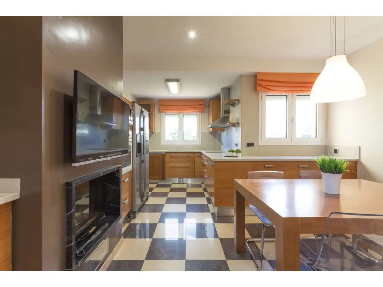 Cocina de Casa o chalet de alquiler en Quart con Aire acondicionado, Calefacción y Jardín privado