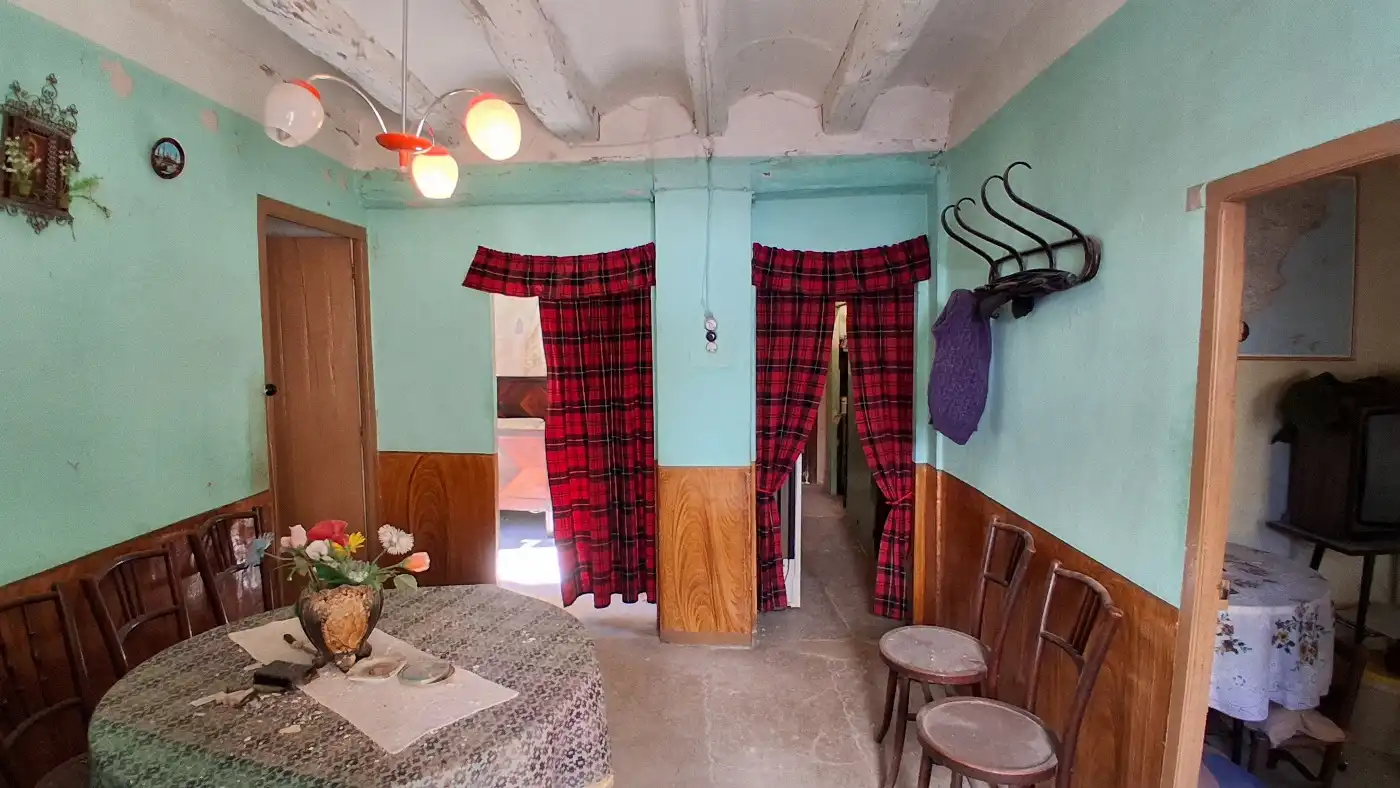 Casa adosada en venta en Rasquera con Terraza