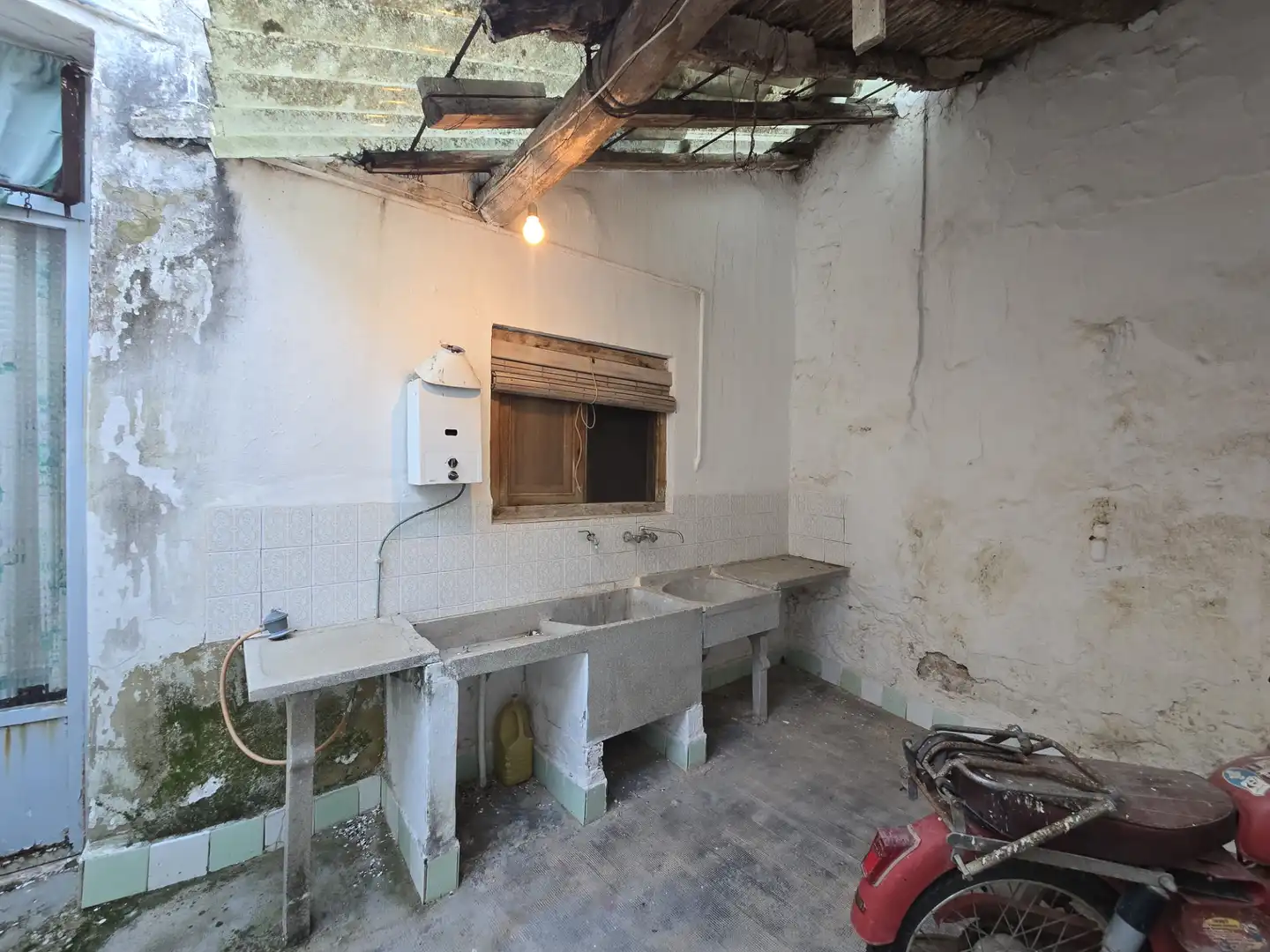 Kitchen of Houses for sale in Turís  with Storage room