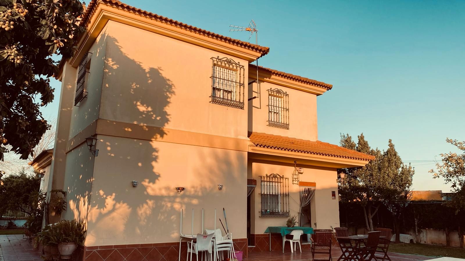 Garden of House or chalet for sale in Alcalá de Guadaira  with Air Conditioner, Terrace and Storage room