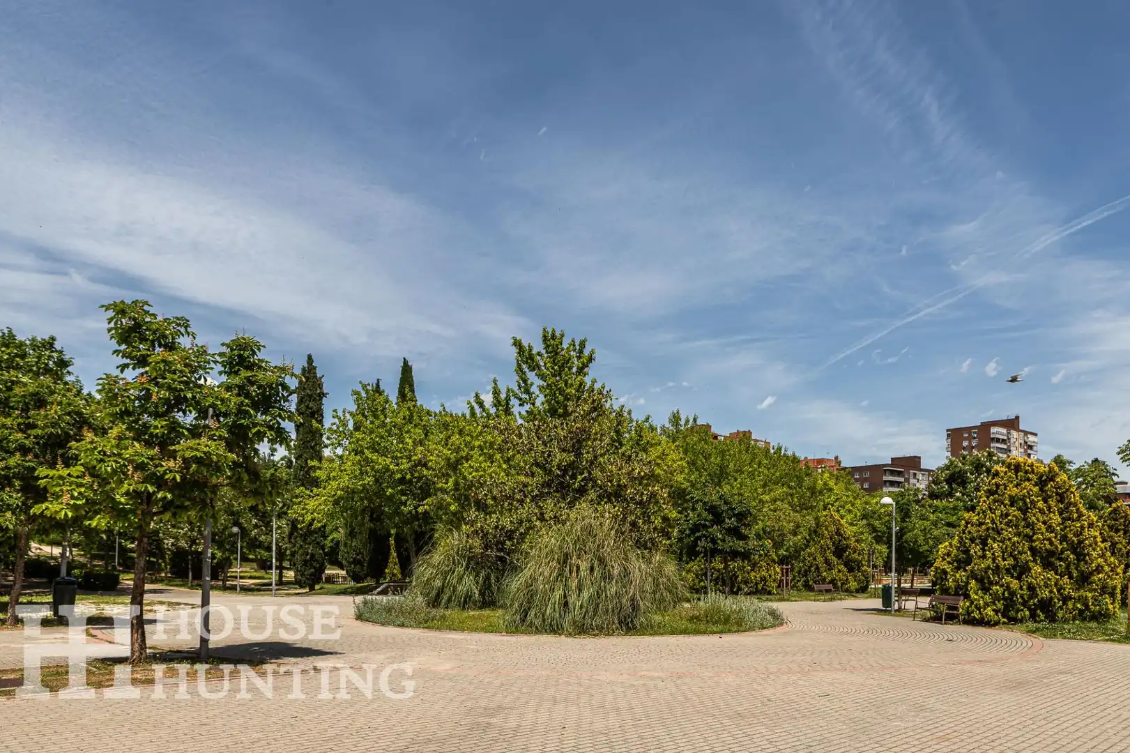 Vista exterior de Piso en venta en Madrid con Calefacción