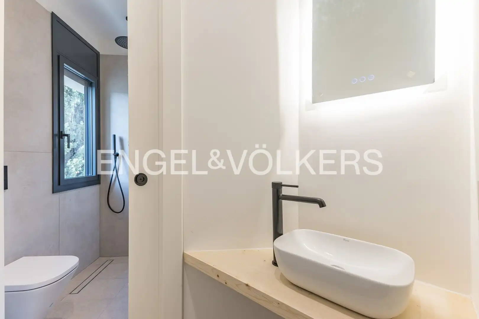 Baño de Casa o chalet en venta en Sant Cugat del Vallès con Calefacción, Jardín privado y Parquet