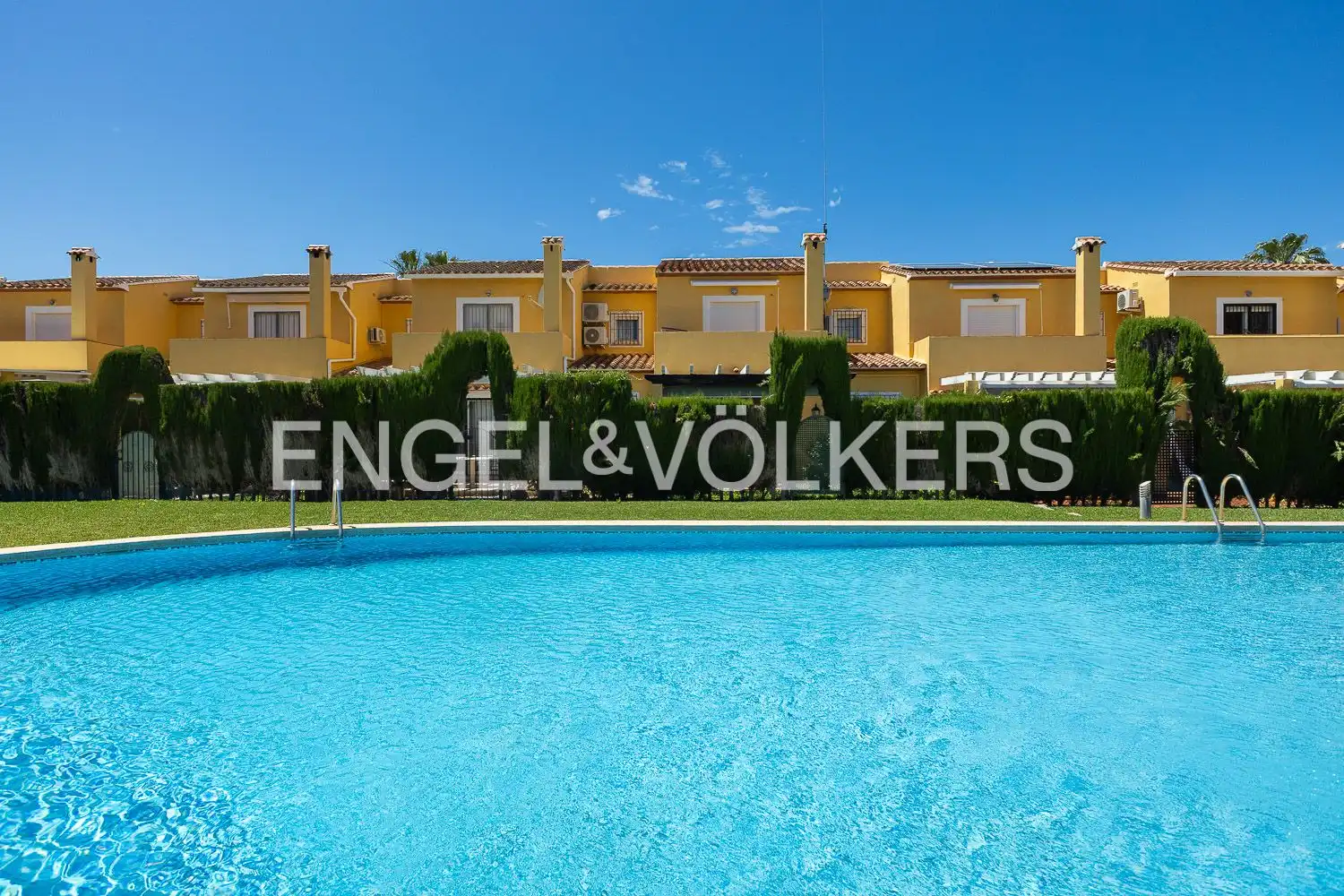 Vista exterior de Casa o chalet en venta en Dénia con Aire acondicionado, Calefacción y Jardín privado