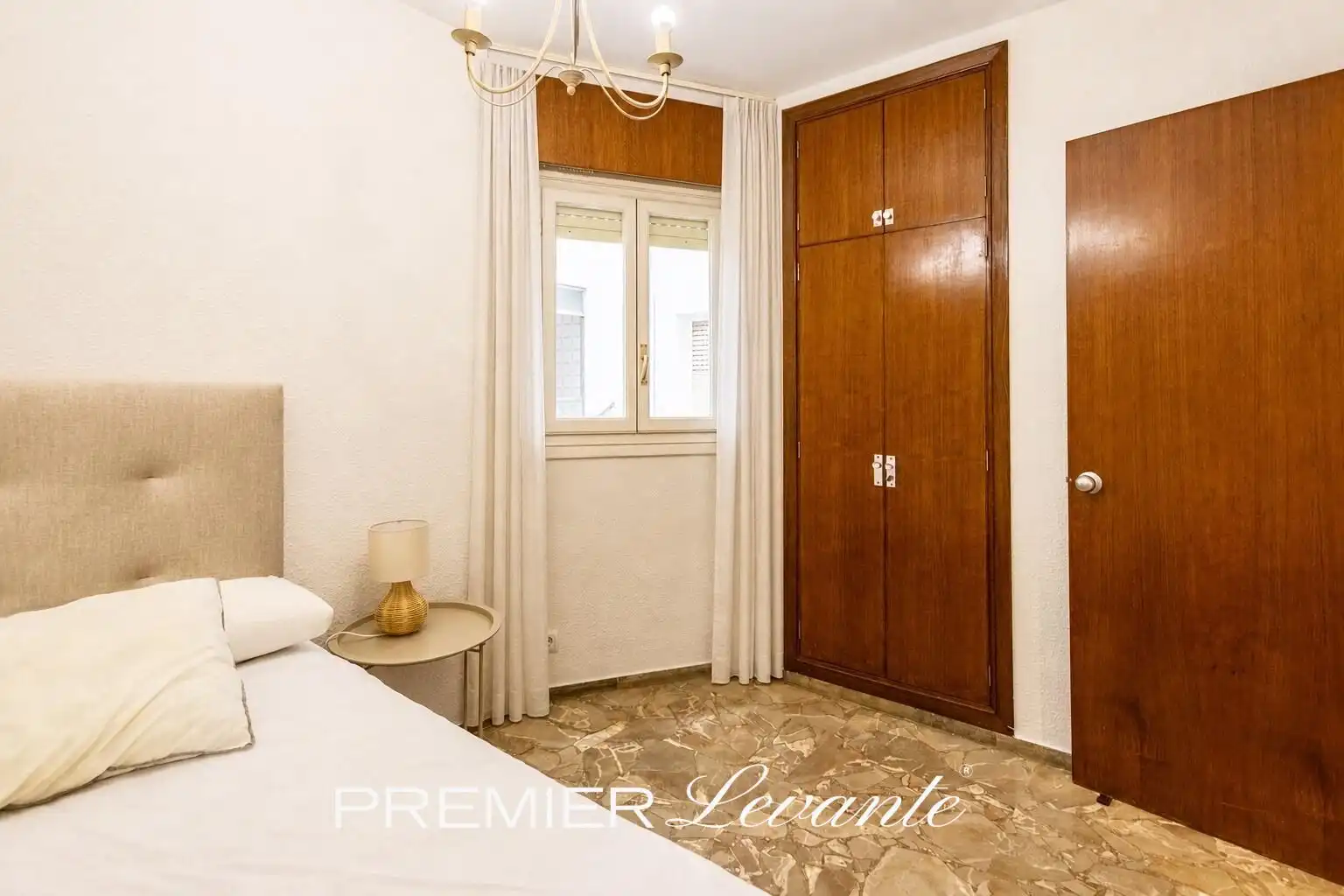 Schlafzimmer von Wohnung zum Verkauf in Alicante / Alacant mit Klimaanlage und Balkon