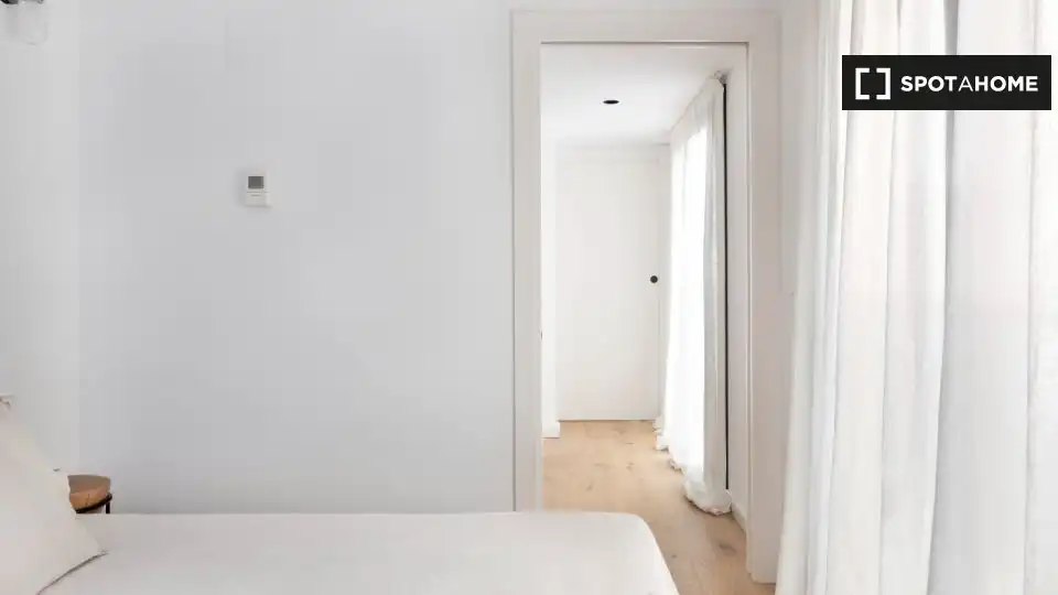 Flat with terrace to rent in Ciutat Vella, imagen 12