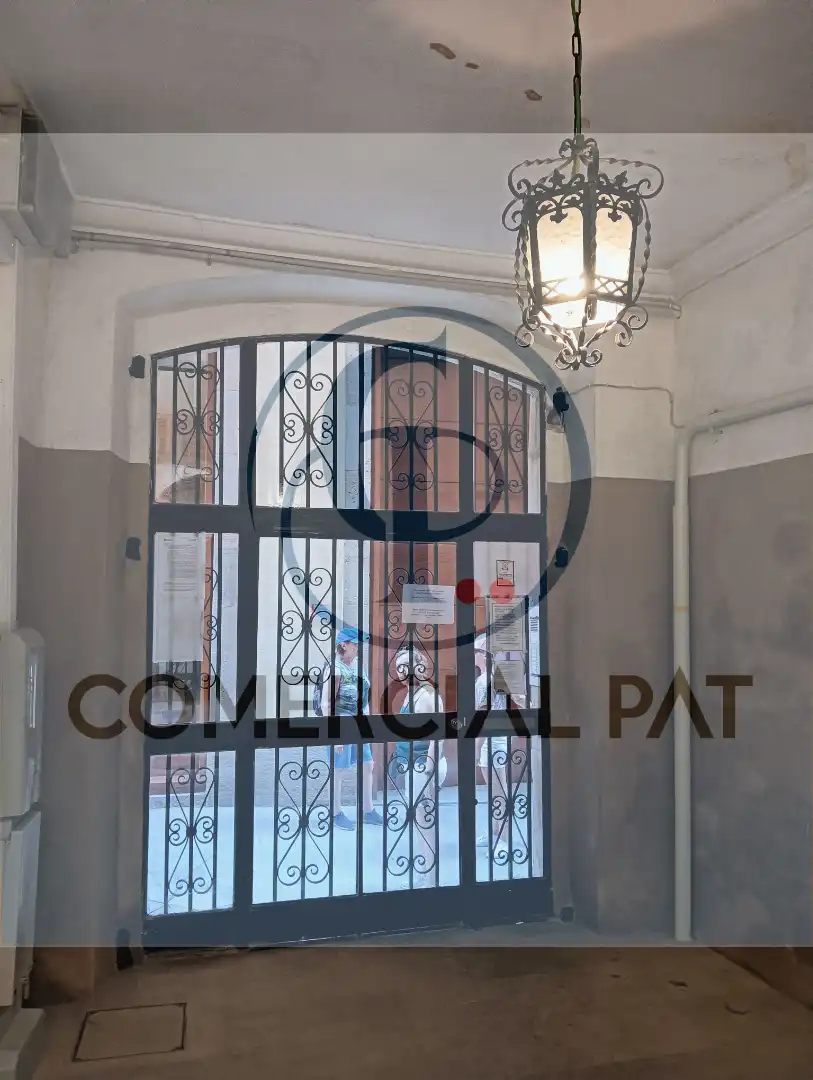 Local comercial en venta en Ciutat Vella