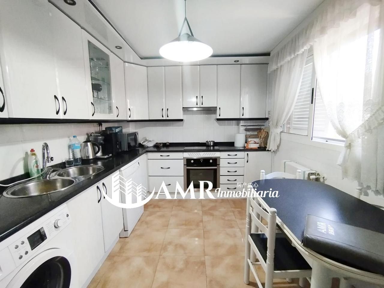 Kitchen of Single-family semi-detached for sale in Parla  with Air Conditioner, Heating and Private garden