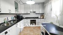 Kitchen of Single-family semi-detached for sale in Parla  with Air Conditioner, Heating and Private garden