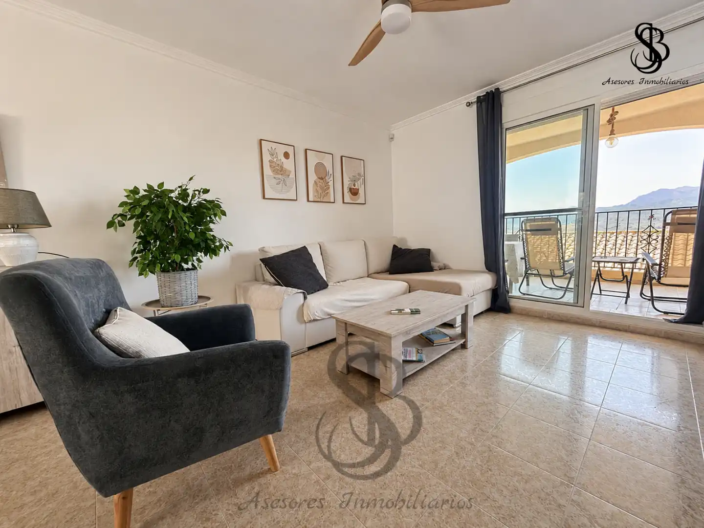 Sala de estar de Casa adosada en venta en Busot con Aire acondicionado, Calefacción y Jardín privado