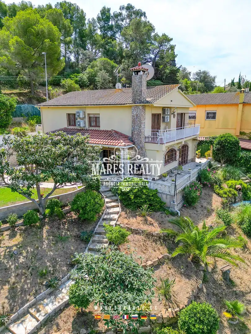 Außenansicht von Haus oder Chalet zum Verkauf in Lloret de Mar mit Klimaanlage, Heizung und Privatgarten