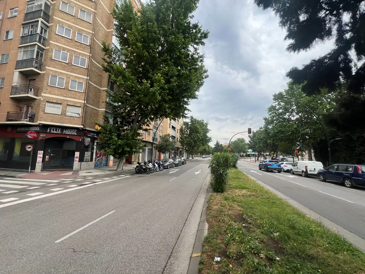 Gewerbefläche zur Miete in Avenida de San Juan de la Peña, imagen 17