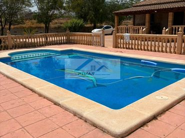 Villa avec piscine à vendre à Pedanías Este