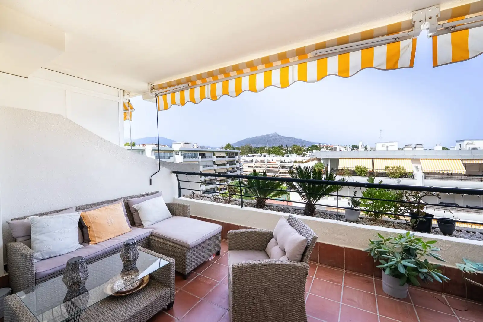 Attique avec terrasse à vendre à San Pedro de Alcántara