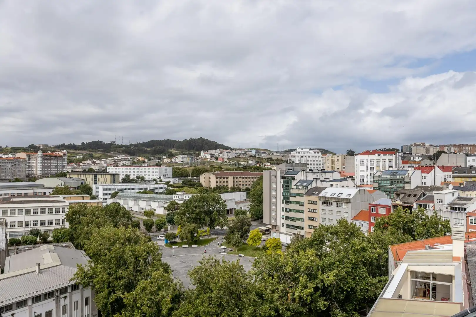 Außenansicht von Dachboden zum Verkauf in A Coruña Capital  mit Heizung und Terrasse