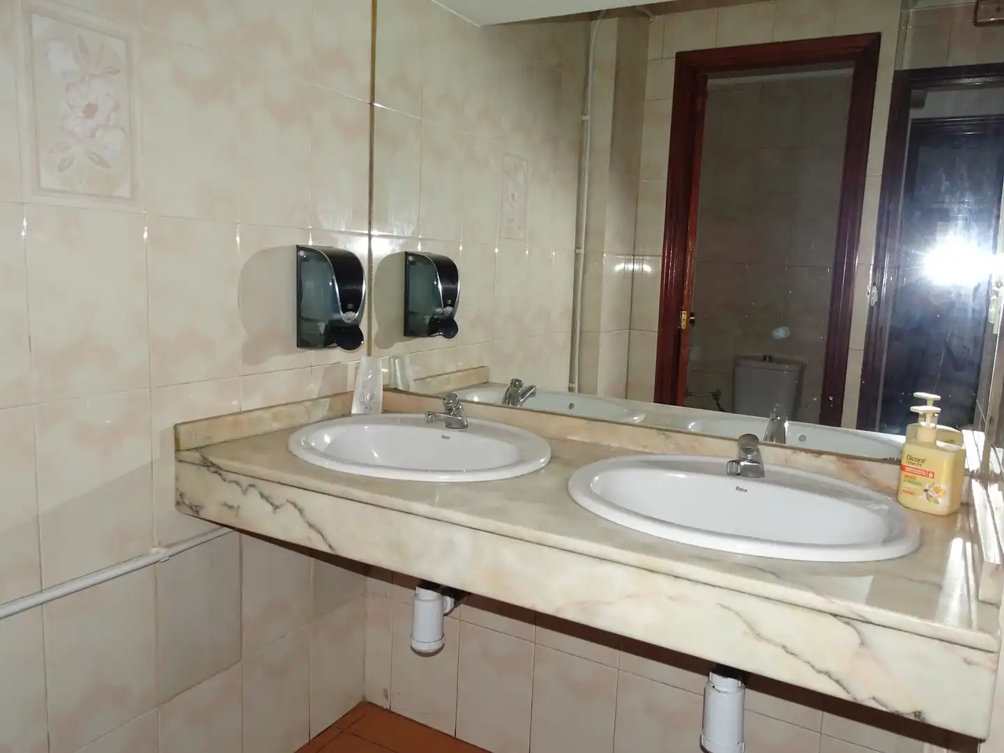 Commercial properties for rent in Avenida Alcalde Gregorio Espino, Casablanca - Calvario