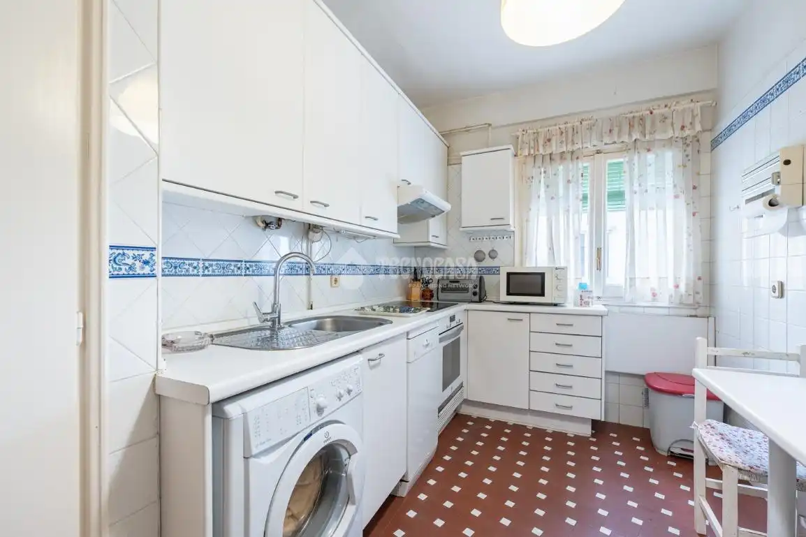 Cocina de Piso en venta en Madrid con Calefacción, Parquet y Balcón