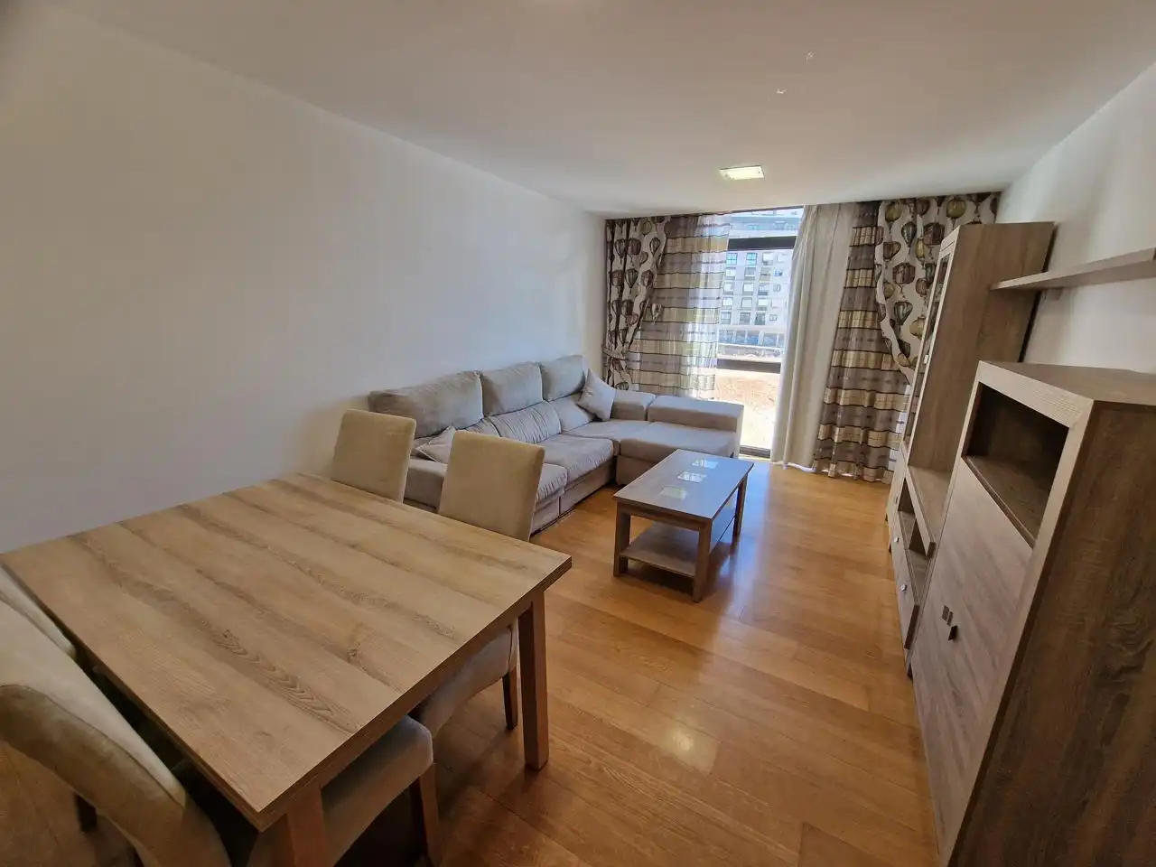 Sala d'estar de Pis de lloguer en Ourense Capital  amb Calefacció, Parquet i Terrassa