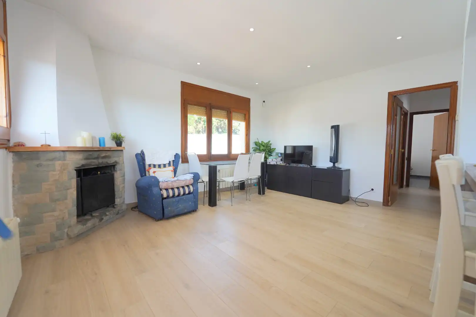 Sala d'estar de Casa o xalet en venda en Bigues i Riells del Fai amb Calefacció, Terrassa i Piscina