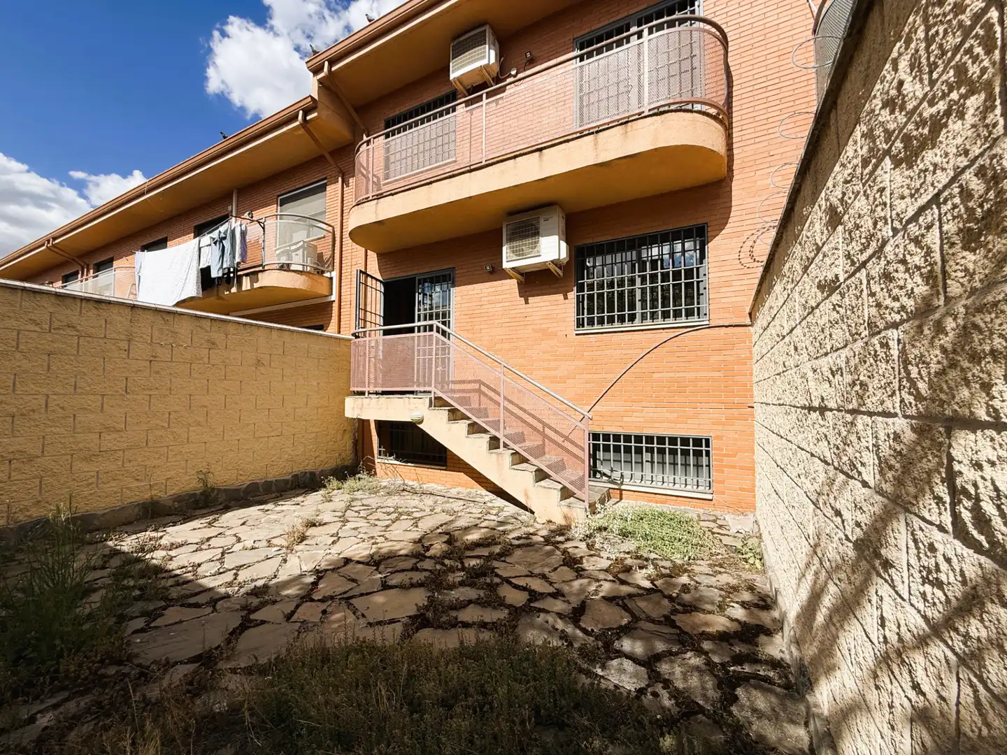 Exterior view of Detached homes for sale in Seseña  with Air Conditioner, Heating and Private garden