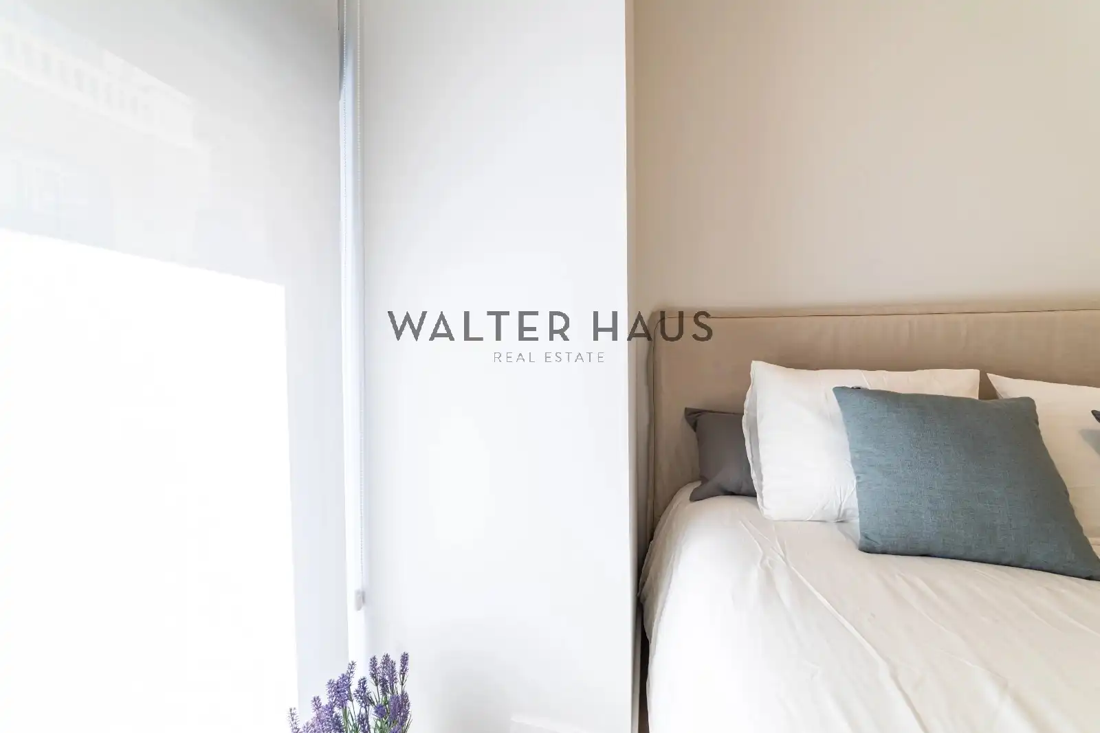 Bedroom of Flat for sale in Madrid  with Air Conditioner, Heating and Furnished